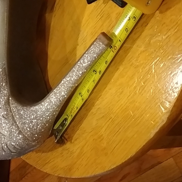 New Classy Shoes! - Picture 2 of 8